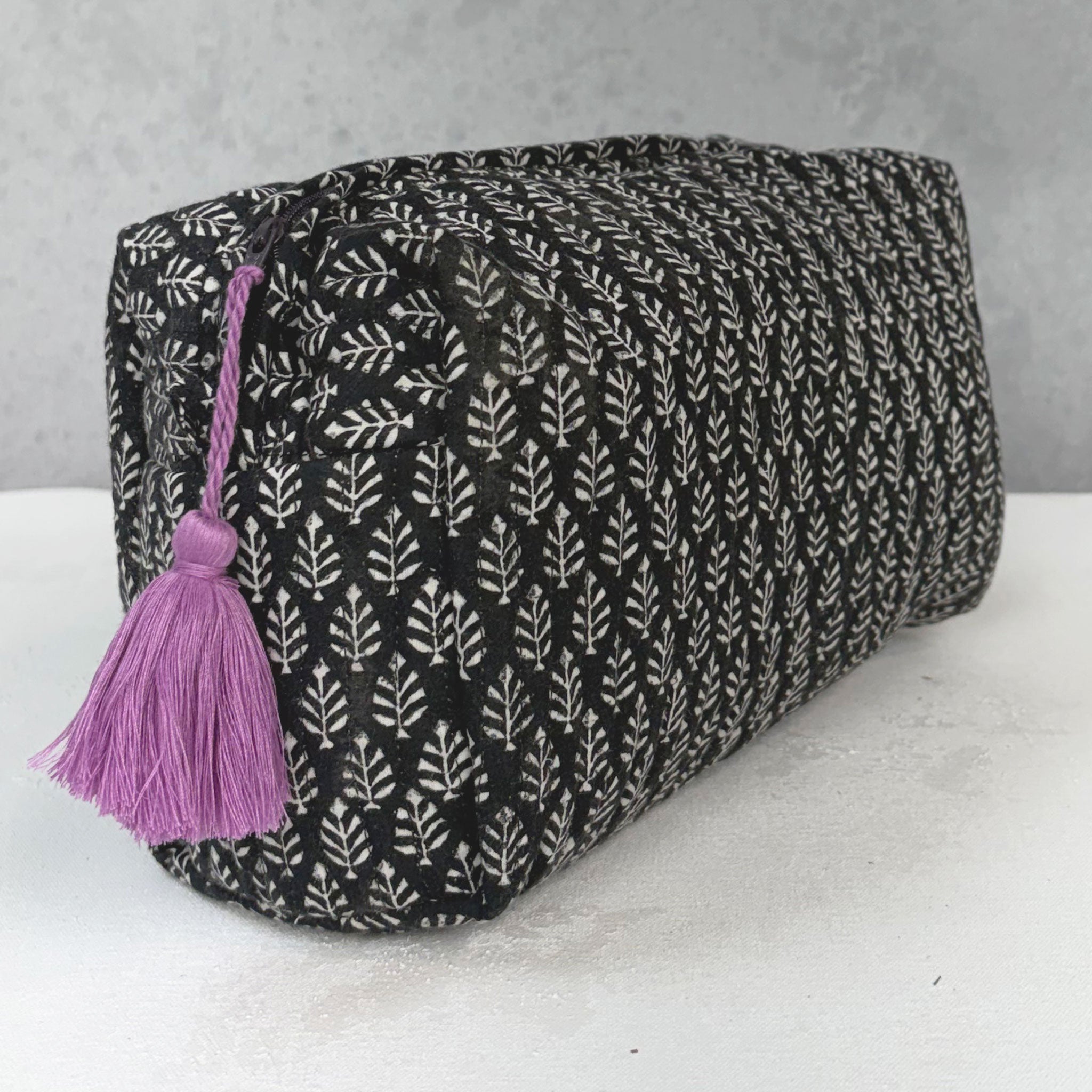 Lois Navy Toiletry Bag