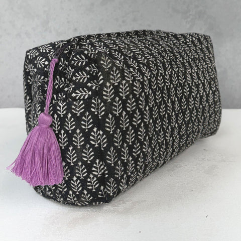 Lois Navy Toiletry Bag