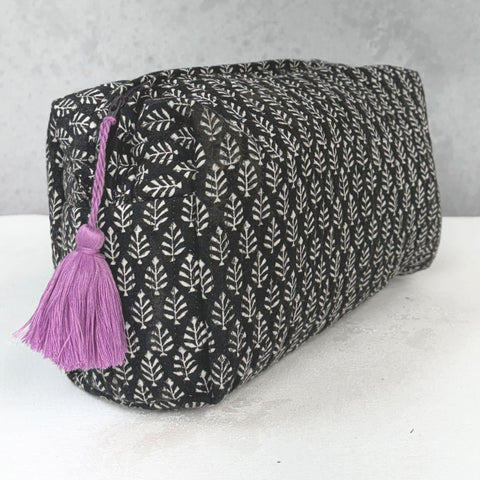 Lois Navy Toiletry Bag